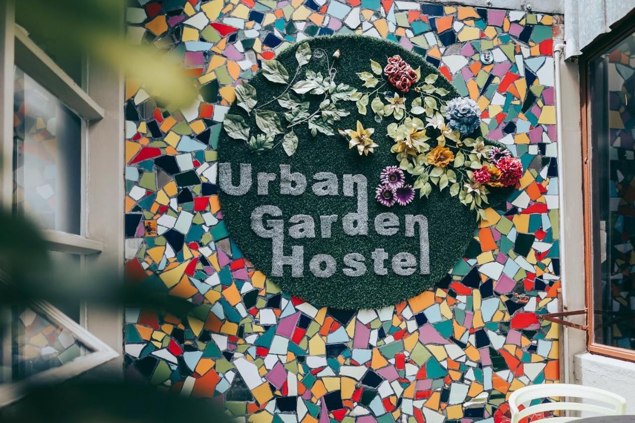 Urban Garden Hostel Lisbon Luaran gambar